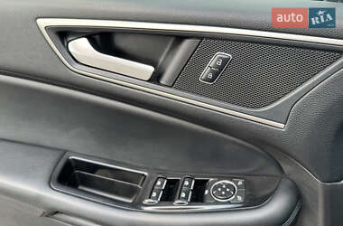 Внедорожник / Кроссовер Ford Edge 2017 в 