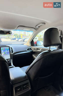 Внедорожник / Кроссовер Ford Edge 2022 в 
