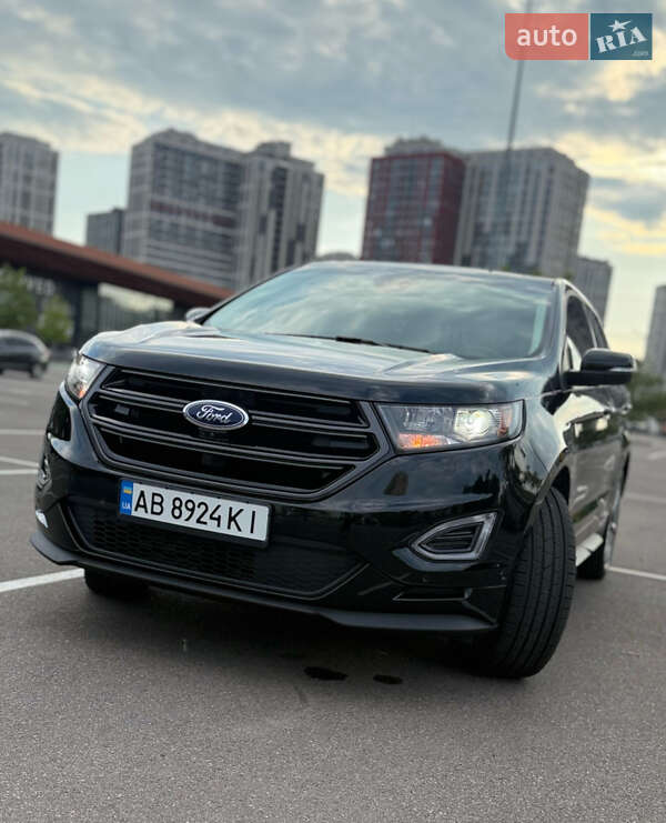 Внедорожник / Кроссовер Ford Edge 2018 в 