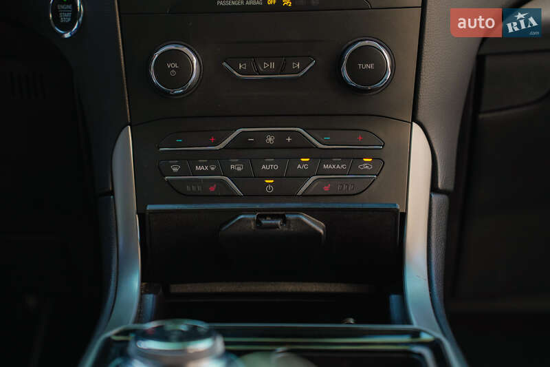 Внедорожник / Кроссовер Ford Edge 2019 в Ивано-Франковске