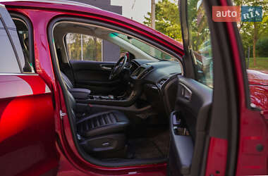 Позашляховик / Кросовер Ford Edge 2019 в 