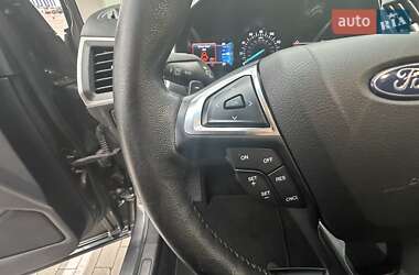 Внедорожник / Кроссовер Ford Edge 2020 в 