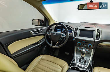 Позашляховик / Кросовер Ford Edge 2017 в 