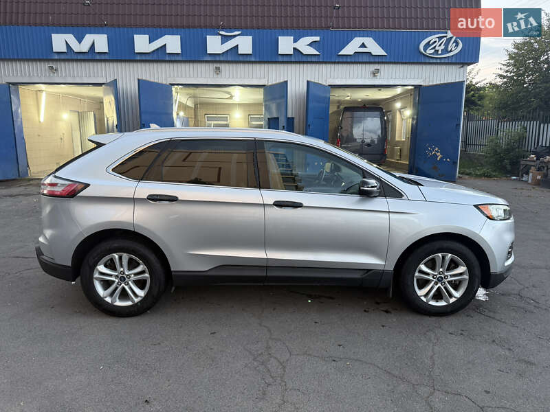 Позашляховик / Кросовер Ford Edge 2019 в Умані