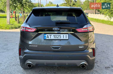 Позашляховик / Кросовер Ford Edge 2019 в 