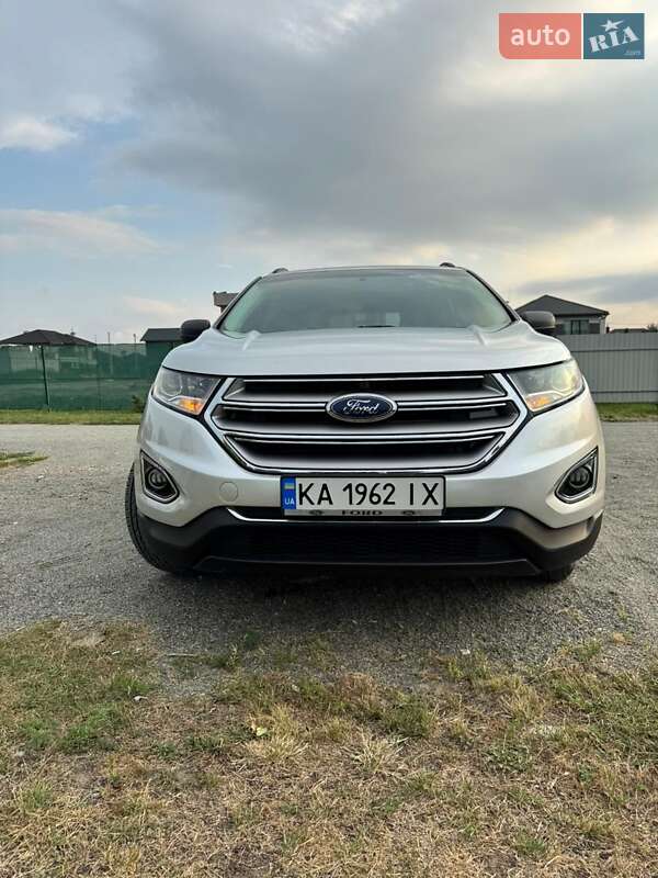 Внедорожник / Кроссовер Ford Edge 2015 в 