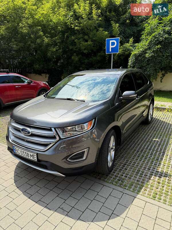 Позашляховик / Кросовер Ford Edge 2018 в 