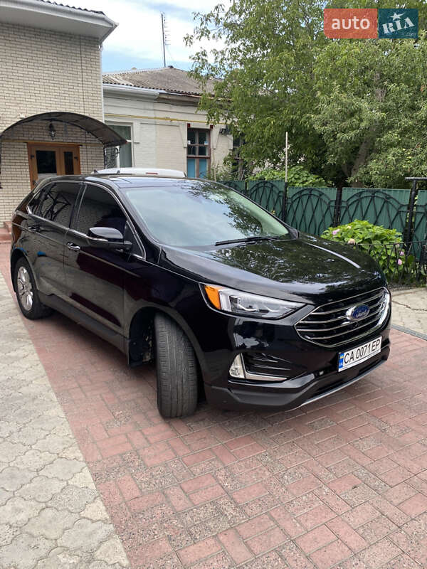 Позашляховик / Кросовер Ford Edge 2021 в Умані