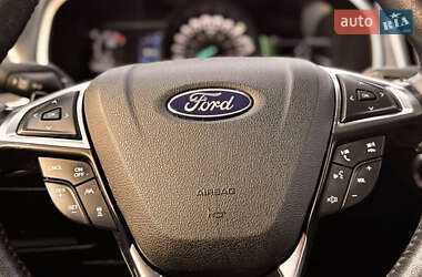 Внедорожник / Кроссовер Ford Edge 2020 в 