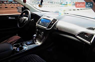 Внедорожник / Кроссовер Ford Edge 2018 в 