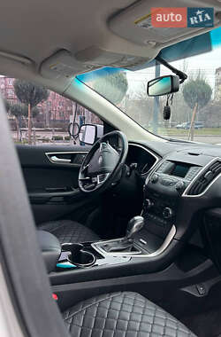 Внедорожник / Кроссовер Ford Edge 2016 в 