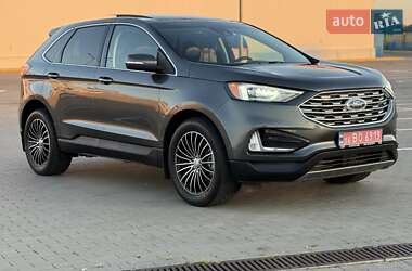 Внедорожник / Кроссовер Ford Edge 2020 в 
