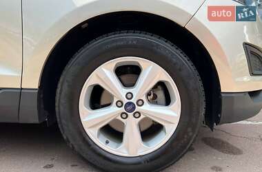 Внедорожник / Кроссовер Ford Edge 2018 в 