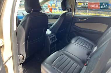 Внедорожник / Кроссовер Ford Edge 2018 в 