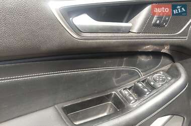 Внедорожник / Кроссовер Ford Edge 2015 в 