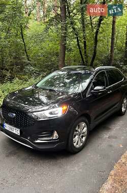 Внедорожник / Кроссовер Ford Edge 2019 в 