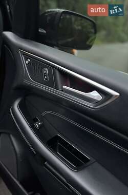 Внедорожник / Кроссовер Ford Edge 2019 в 