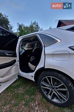 Внедорожник / Кроссовер Ford Edge 2019 в 