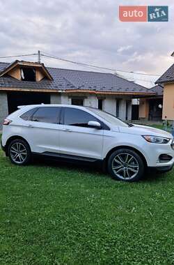 Внедорожник / Кроссовер Ford Edge 2019 в 