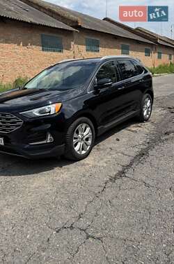 Внедорожник / Кроссовер Ford Edge 2019 в 