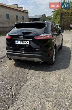 Внедорожник / Кроссовер Ford Edge 2019 в 