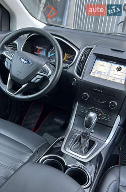 Внедорожник / Кроссовер Ford Edge 2017 в 