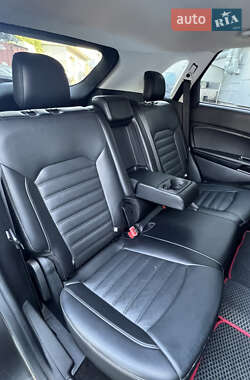 Внедорожник / Кроссовер Ford Edge 2017 в 