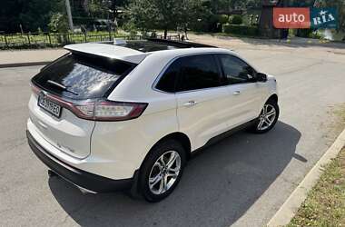 Позашляховик / Кросовер Ford Edge 2018 в 