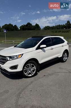 Позашляховик / Кросовер Ford Edge 2018 в 