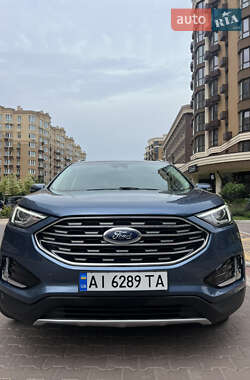 Внедорожник / Кроссовер Ford Edge 2018 в 