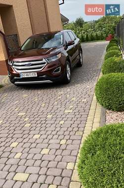 Внедорожник / Кроссовер Ford Edge 2016 в 