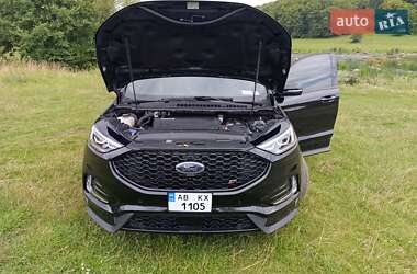 Внедорожник / Кроссовер Ford Edge 2018 в 