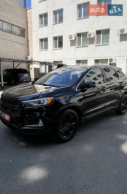 Внедорожник / Кроссовер Ford Edge 2020 в 