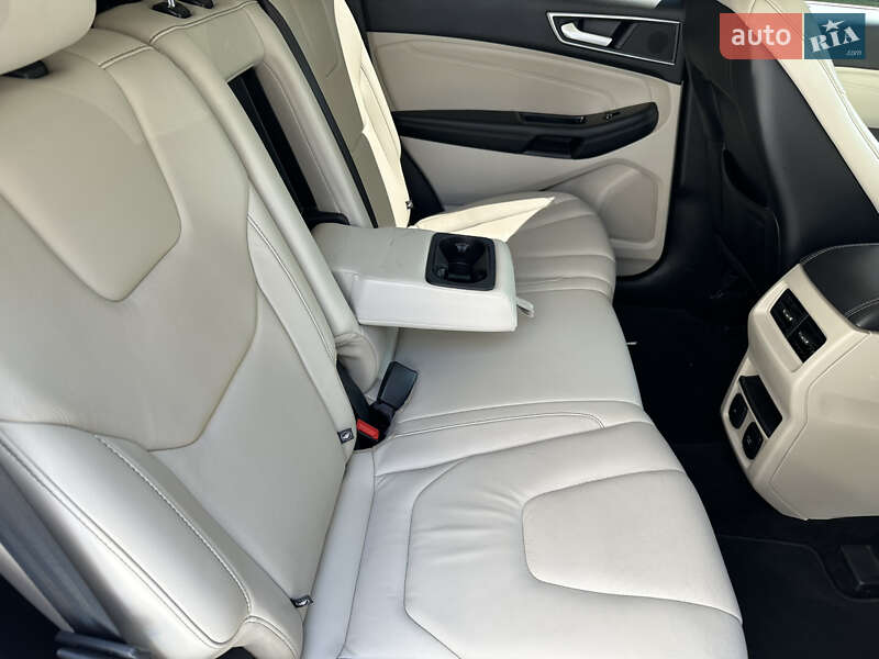 Внедорожник / Кроссовер Ford Edge 2017 в Ивано-Франковске