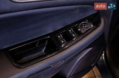 Внедорожник / Кроссовер Ford Edge 2018 в 