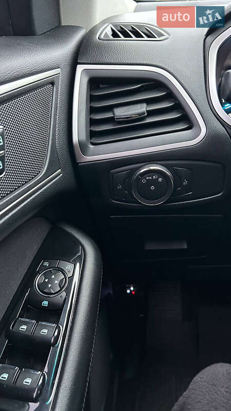 Внедорожник / Кроссовер Ford Edge 2016 в Днепре