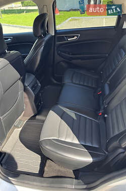 Внедорожник / Кроссовер Ford Edge 2018 в 
