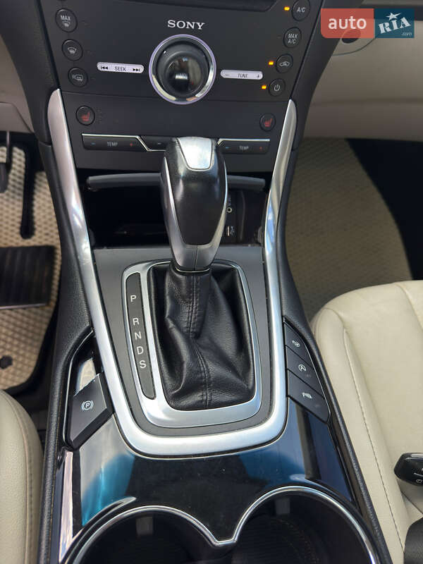 Внедорожник / Кроссовер Ford Edge 2015 в Чернигове