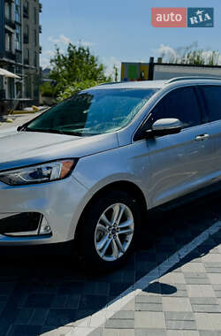 Внедорожник / Кроссовер Ford Edge 2020 в 