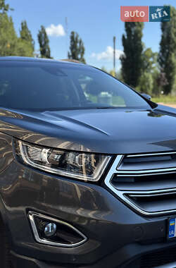 Внедорожник / Кроссовер Ford Edge 2016 в 