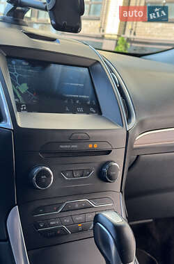 Внедорожник / Кроссовер Ford Edge 2016 в 