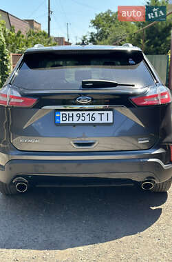 Внедорожник / Кроссовер Ford Edge 2019 в 