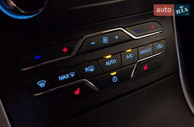 Внедорожник / Кроссовер Ford Edge 2020 в 