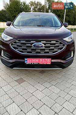 Внедорожник / Кроссовер Ford Edge 2019 в 