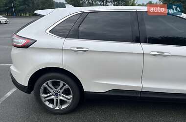 Внедорожник / Кроссовер Ford Edge 2017 в 
