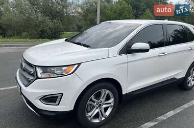 Внедорожник / Кроссовер Ford Edge 2017 в 