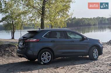 Внедорожник / Кроссовер Ford Edge 2018 в 