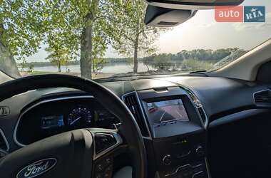 Внедорожник / Кроссовер Ford Edge 2018 в 