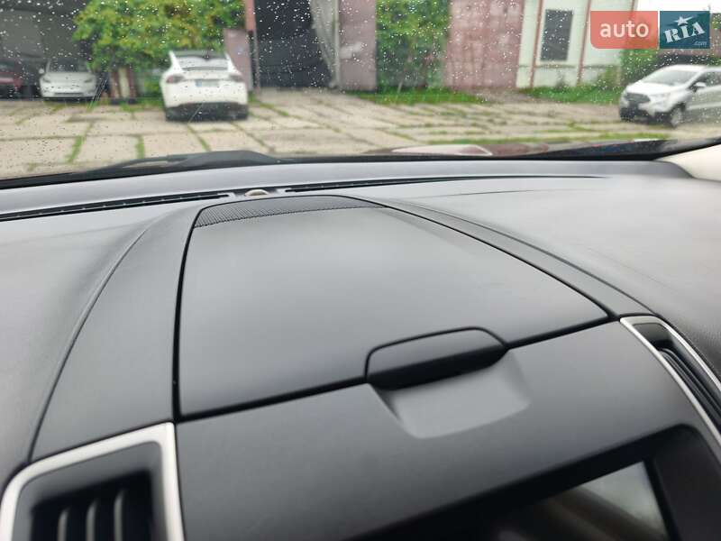 Внедорожник / Кроссовер Ford Edge 2016 в Стрые