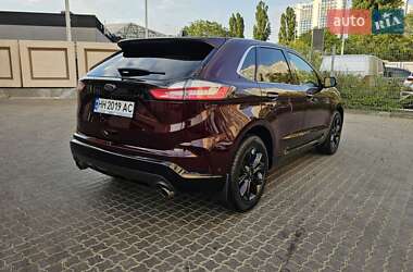 Внедорожник / Кроссовер Ford Edge 2019 в 